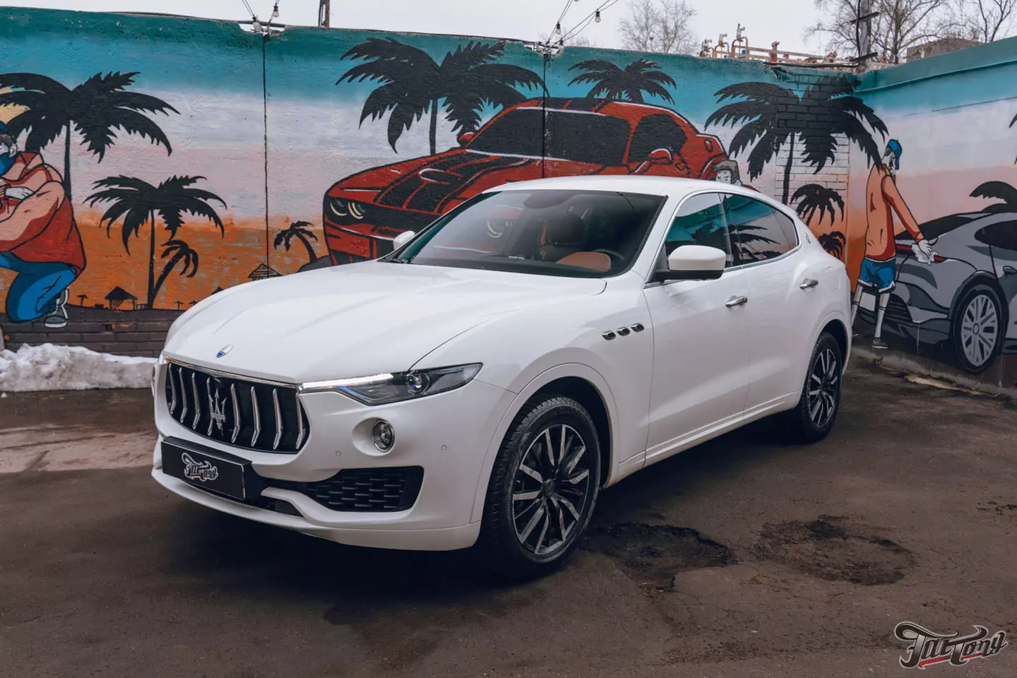 Кузовной ремонт Maserati Levante и установка bi-led модулей